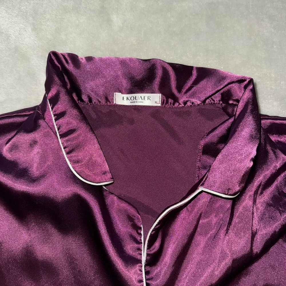 Elegant Satin Nightshirt in Deep Purple - Picture 2 of 7
